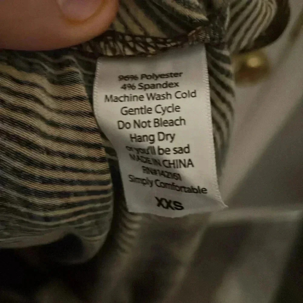 LulaRoe Long Shirt with longer in the Back NWT size XXS - Picture 2 of 3